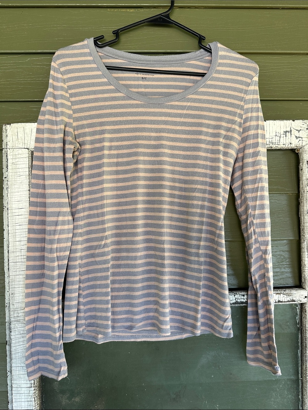 attention Striped Long-Sleeve Scoop Neck Top - Gray & Light Pink